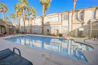 Photo #2: 2454131 Listing 