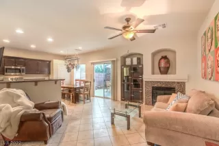 Photo #6: 2454136 Listing