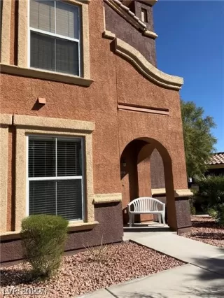 Photo #1: 2454139 Listing