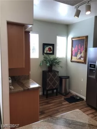 Photo #6: 2454139 Listing