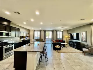 Photo #1: 2454146 Listing 