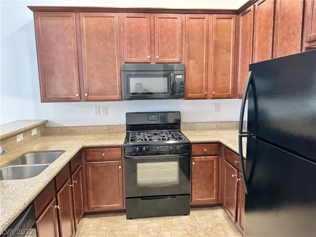 MLS: 2454157 Condo For Sale