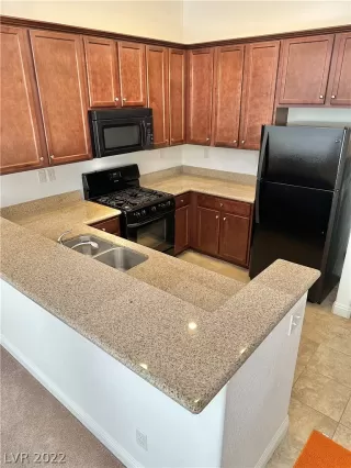 Photo #1: 2454157 Listing 