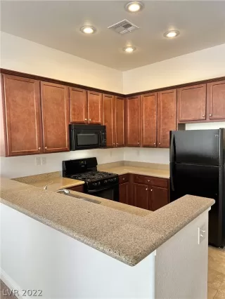 Photo #5: 2454157 Listing 