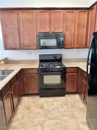 Photo #6: 2454157 Listing 