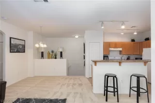 Photo #3: 2454193 Listing 