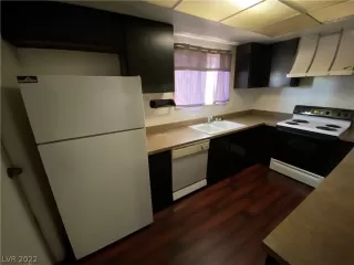 Photo #5: 2454249 Listing 