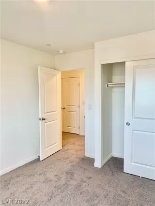 Photo #5: 2454269 Listing 