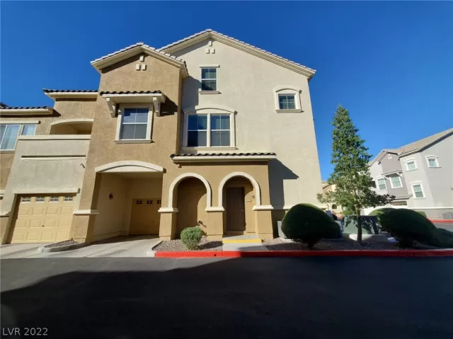 MLS: 2454272 Condo For Sale