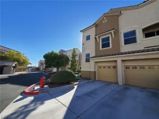 Photo #1: 2454272 Listing 