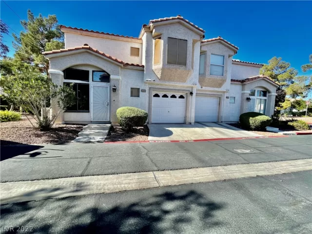 MLS: 2454278 Condo For Sale