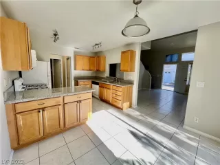 Photo #4: 2454278 Listing 