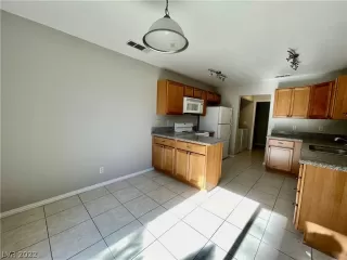 Photo #6: 2454278 Listing 