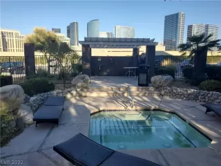 Photo #3: 2454324 Listing 