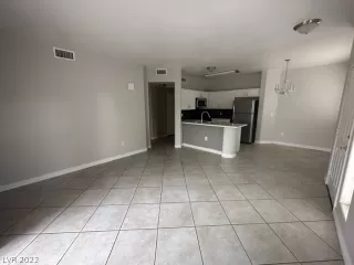 Photo #2: 2454359 Listing 