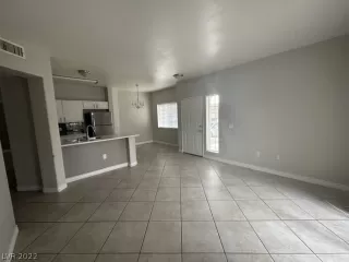 Photo #3: 2454359 Listing 