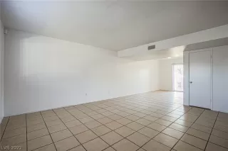 Photo #4: 2454372 Listing 