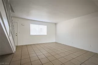 Photo #5: 2454372 Listing 