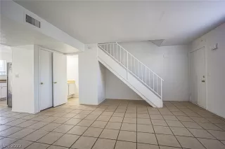 Photo #6: 2454372 Listing 