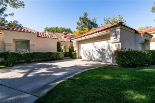 Photo #1: 2454397 Listing