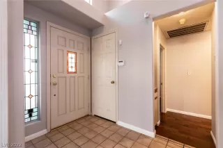 Photo #3: 2454397 Listing