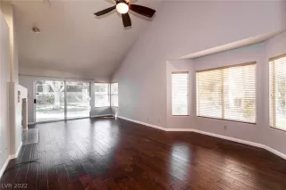 Photo #4: 2454397 Listing