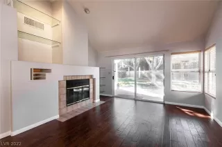 Photo #6: 2454397 Listing