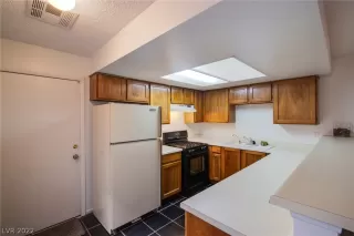 Photo #2: 2454408 Listing 