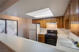 Photo #3: 2454408 Listing 