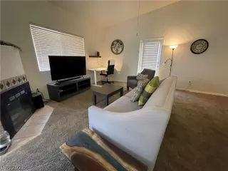 Photo #5: 2454412 Listing 