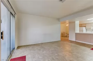 Photo #3: 2454423 Listing