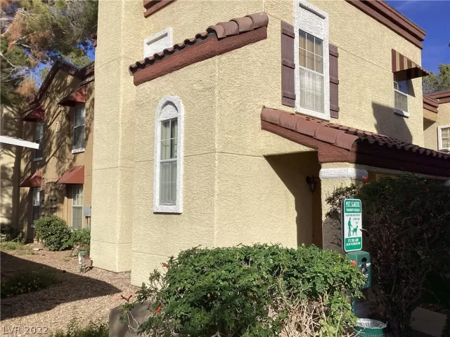 MLS: 2454470 Condo For Sale