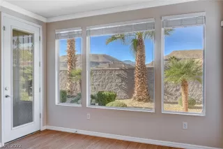 Photo #4: 2454488 Listing 