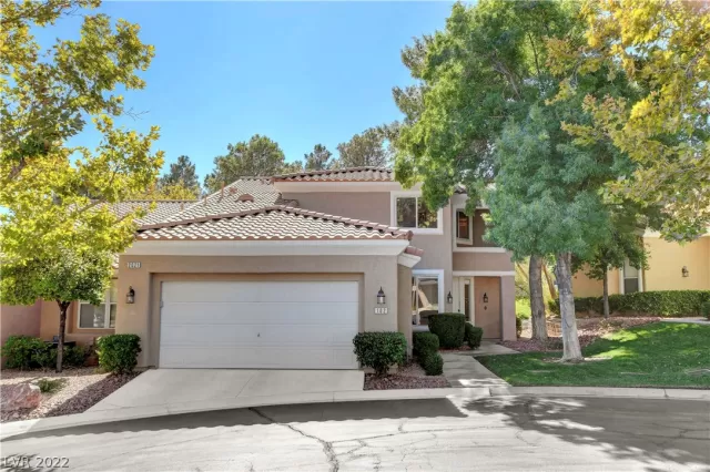 MLS: 2454492 Condo For Sale