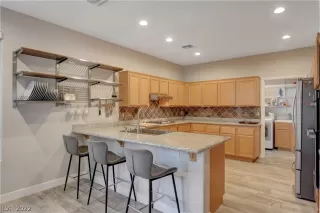 Photo #2: 2454492 Listing 