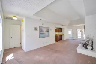 Photo #3: 2454504 Listing