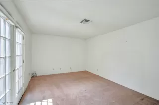 Photo #4: 2454504 Listing