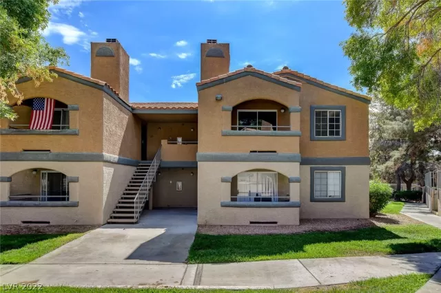 MLS: 2454506 Condo For Sale