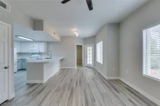 Photo #5: 2454507 Listing