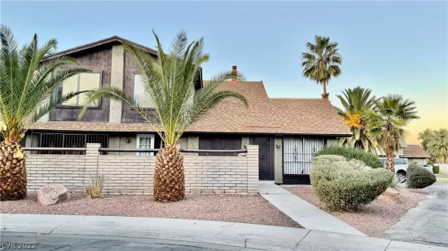 MLS: 2454513 Condo For Sale