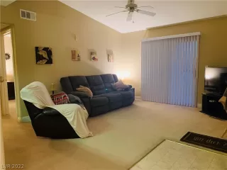 Photo #6: 2454521 Listing