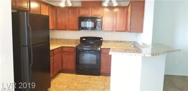 MLS: 2454556 Condo For Sale