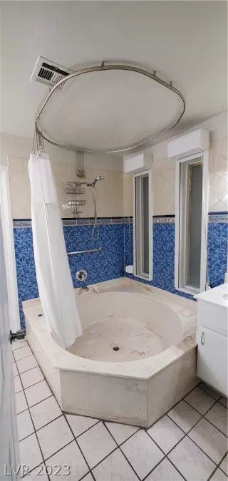 Photo #6: 2454584 Listing 