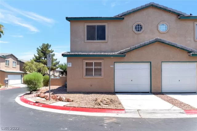 MLS: 2454622 Condo For Sale