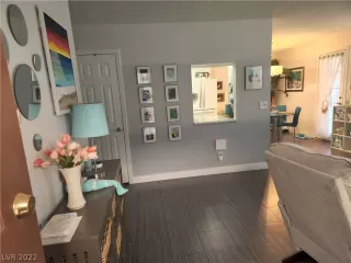 Photo #2: 2454686 Listing 