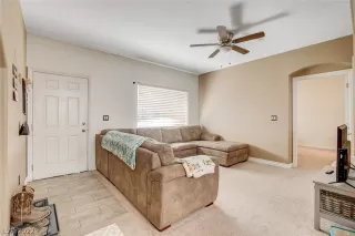 Photo #5: 2454703 Listing