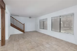 Photo #3: 2454706 Listing 