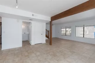 Photo #4: 2454706 Listing 