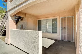 Photo #4: 2454708 Listing