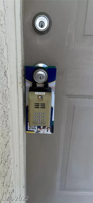 Photo #3: 2454726 Listing 